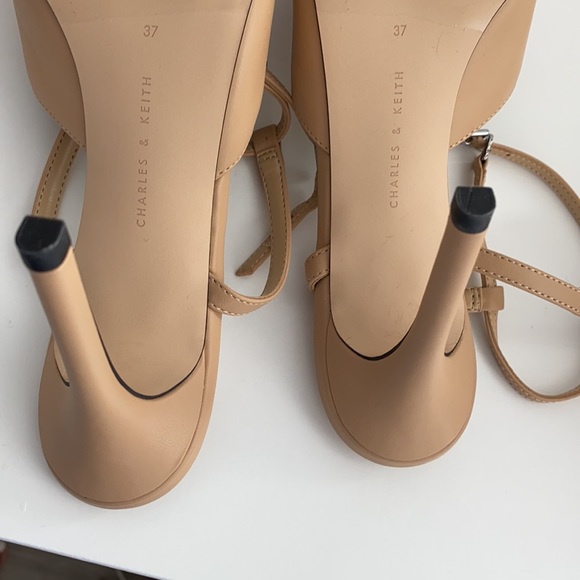 Nude Square Toe Pumps (Brand-New) - Picture 8 of 9